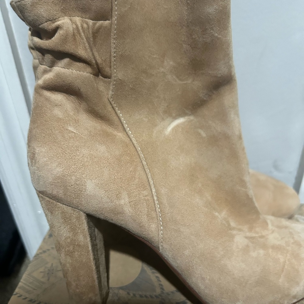 Women's Suede Ankle Boots - Tan